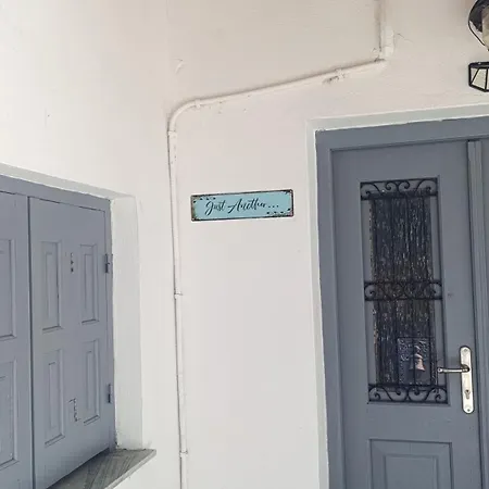 Semesterbostad Just Another *