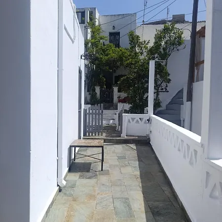 度假居 Just Another *